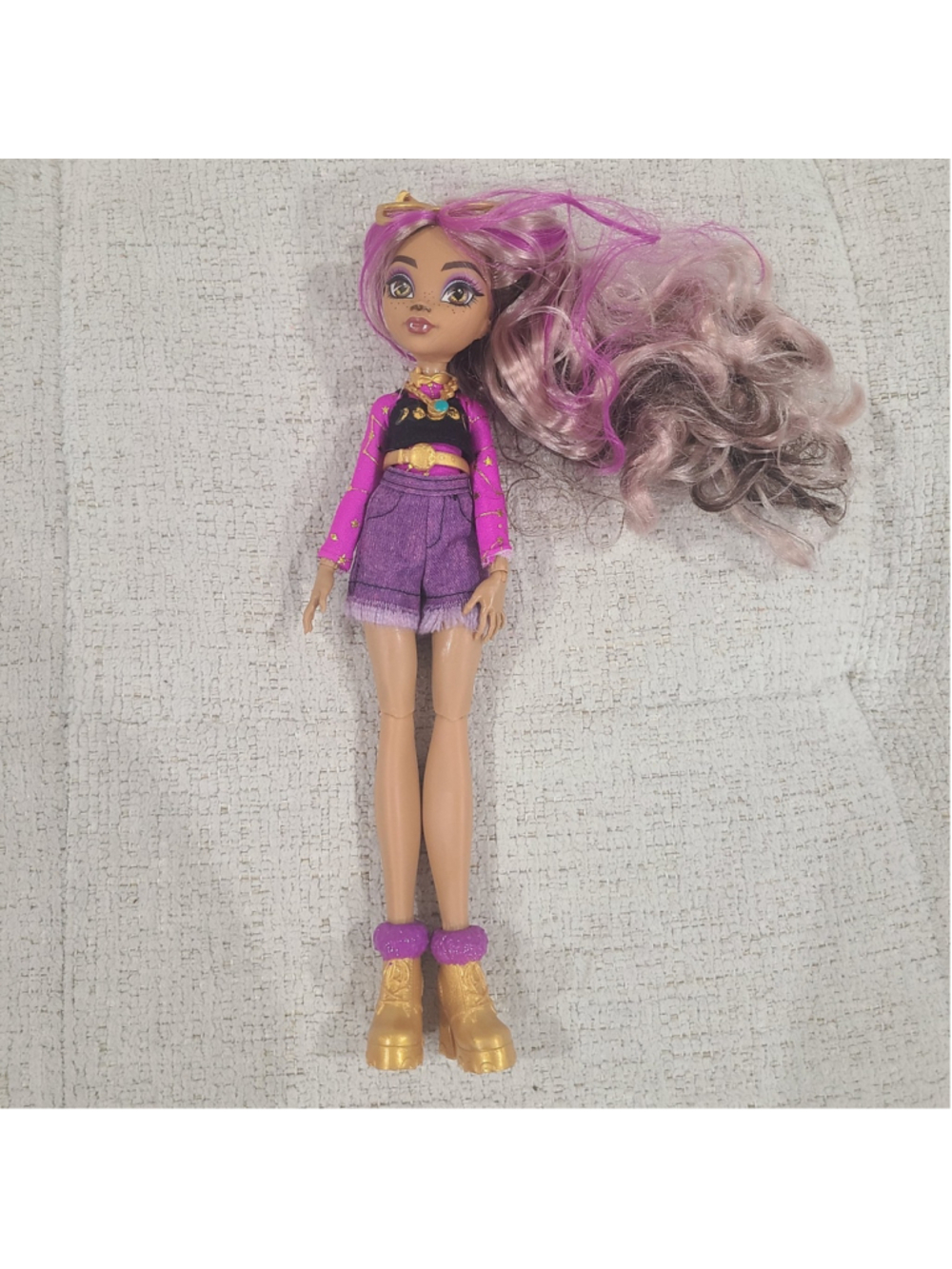 Monster High Clawdeen Wolf Day Out Doll w/ Necklace, Shoes G3 2022